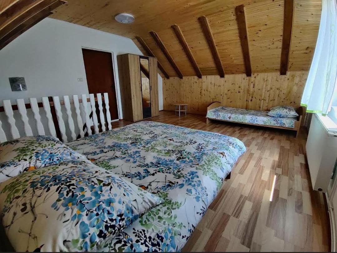 Apartman Niki Lic ภายนอก รูปภาพ