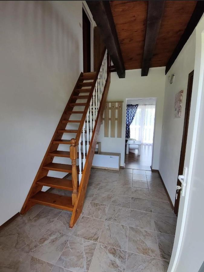 Apartman Niki Lic ภายนอก รูปภาพ